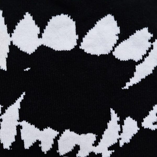 Black & White Teeth Fangs Beanie Hat - Image 3